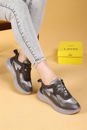 Miora Gri Renkli Şeffaf Tabanlı Paraşüt Kumaşlı Kışlık Kadın Yürüyüş Ayakkabısı