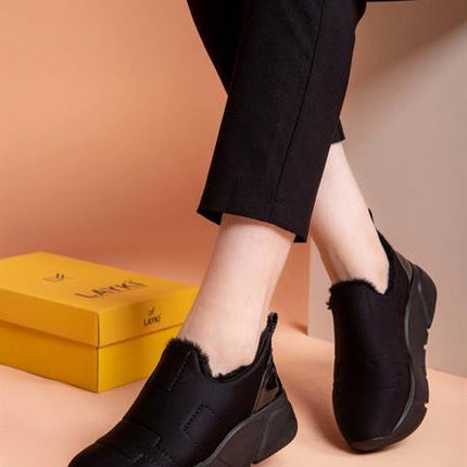 Lussi Siyah Renkli Paraşüt Kumaş Kışlık İçi Tüylü Kadın Spor Ayakkabı