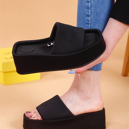 Volga Siyah Renkli Yüksek Taban Lüx Terlik