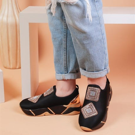 İmmobile Altın Renkli Önü Parlak Taşlı Paraşüt Kumaş Lux Kadın Spor Ayakkabı