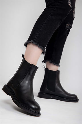 Perry Siyah Cilt Kadın Bot
