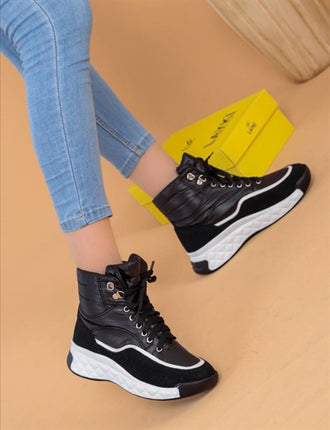 Plorista Siyah Renkli Kadın Bot