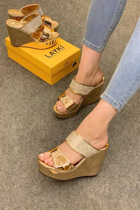 Mariachi Gold Renkli İki Kemerli Parlak Taşlı Kadın Topuklu Ayakkabı