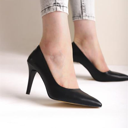 Sterio Kadın Siyah Stiletto Sivri Burun Topuklu Ayakkabı