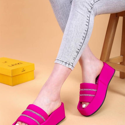 Olga Bej Renkli Yüksek Taban Taşlı Detaylı Lüx Terlik