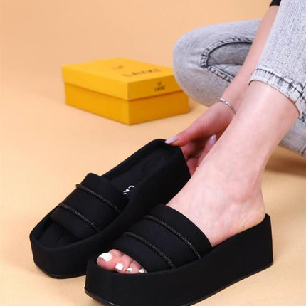 Olga Bej Renkli Yüksek Taban Taşlı Detaylı Lüx Terlik