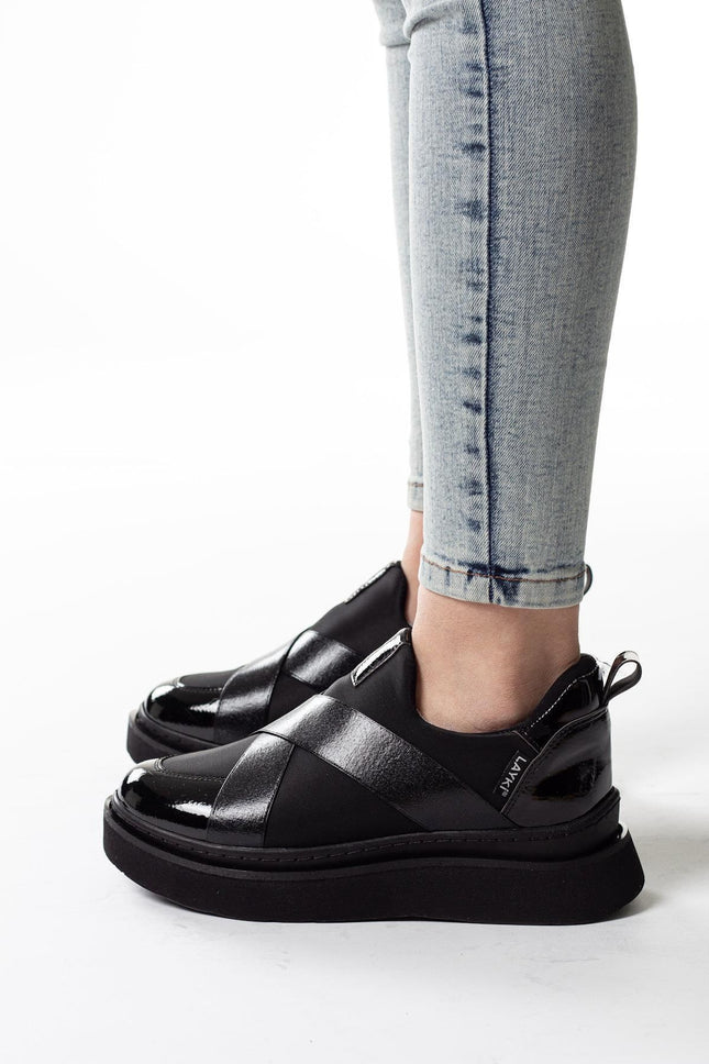 Nesica Siyah Renkli Cilt Deri Lastikli Paraşüt kumaş Yürüyüş Ayakkabı