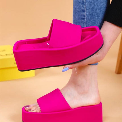 Volga Bej Renkli Yüksek Taban Lüx Terlik