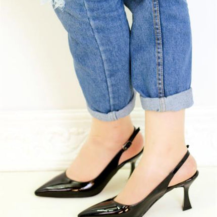 Evolian Siyah Renkli Parlak Kadın Topuklu Ayakkabı