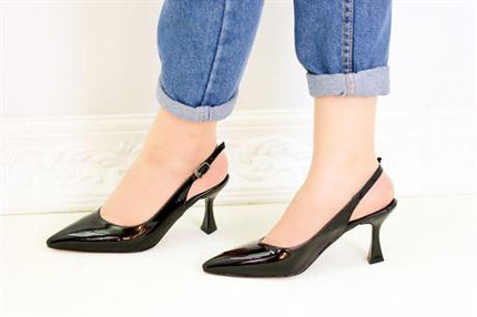 Evolian Siyah Renkli Parlak Kadın Topuklu Ayakkabı