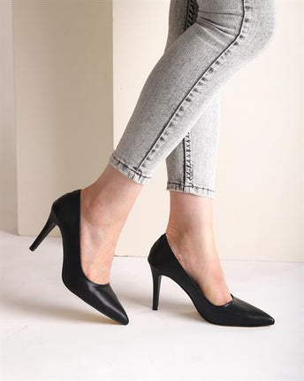 Sterio Kadın Siyah Stiletto Sivri Burun Topuklu Ayakkabı