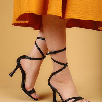 Stellar Siyah Renkli Bağlamalı Yüksek Topuklu Ayakkabı