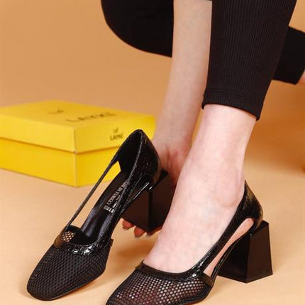 Layki Siyah Dantelli Dolgu Topuklu Ayakkabı