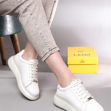 Lovels Beyaz Renkli Şeffaf Tabanlı Kadın Spor Ayakkabı