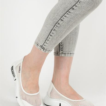 Milano Beyaz Renkli Lux Lazer Kesimli Kadın Yazlık Spor Ayakkabı