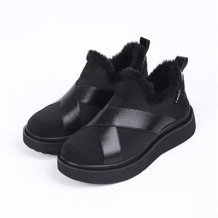 Nesica Tüylü Siyah Renkli Lastikli Paraşüt Yürüyüş Ayakkabısı