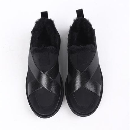 Nesica Tüylü Siyah Renkli Lastikli Paraşüt Yürüyüş Ayakkabısı