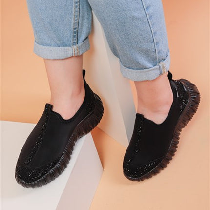 Lucas Siyah Renkli Siyah Parlak Taş Detaylı Lux Kadın Spor Ayakkabı