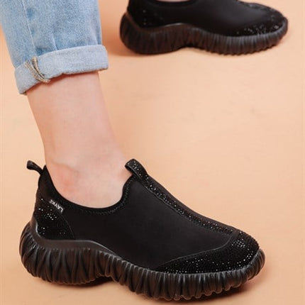 Lucas Siyah Renkli Siyah Parlak Taş Detaylı Lux Kadın Spor Ayakkabı