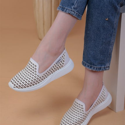 Dembele Beyaz Renkli Lazer Kesim Rahat Lux Kadın Spor Ayakkabı