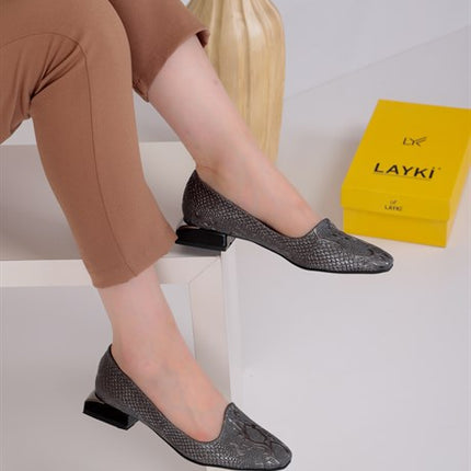 Alves Platin Renkli Desenli Lux Kısa Topuklu Ayakkabı