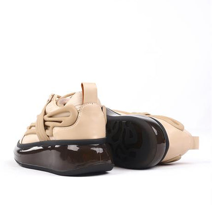 Soldero Bej Renkli Siyah Şeffaf Tabanlı Kadın Yürüyüş Ayakkabısı