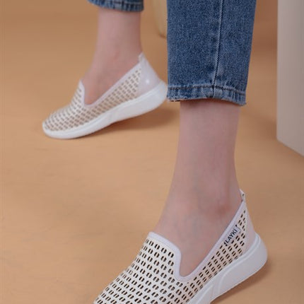 Dembele Beyaz Renkli Lazer Kesim Rahat Lux Kadın Spor Ayakkabı