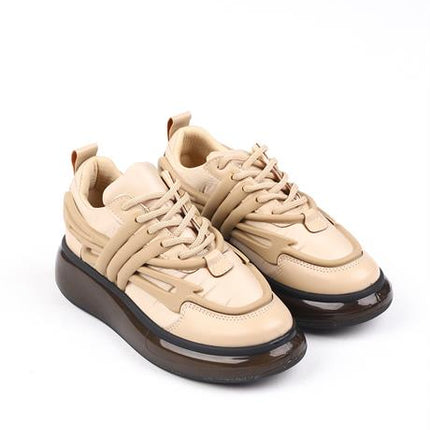 Soldero Bej Renkli Siyah Şeffaf Tabanlı Kadın Yürüyüş Ayakkabısı