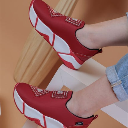 İmmobile Kırmızı Renkli Önü Parlak Taşlı Paraşüt Kumaş Lux Kadın Spor Ayakkabı